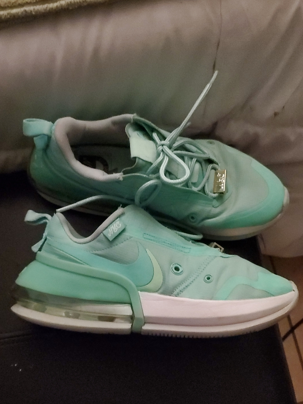 Special NYC editon NIKE AIR UP TEAL WITH GOLD LACE SLIDE